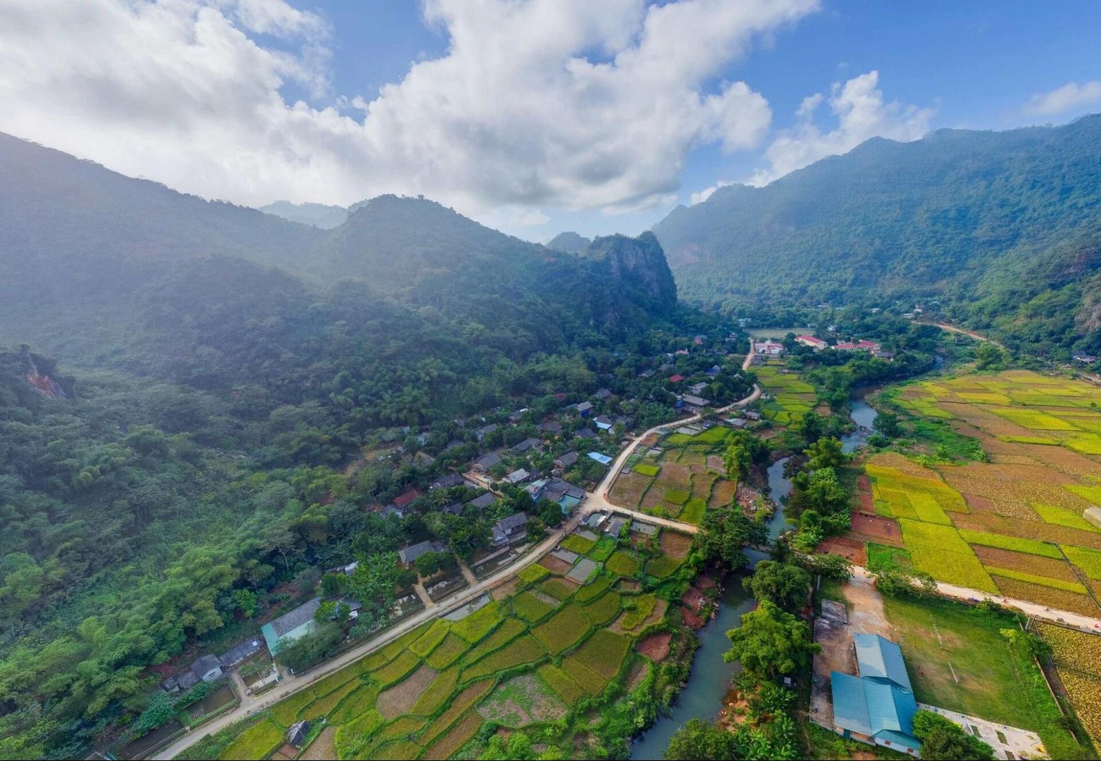 Bicycle Tour Northern Vietnam Hanoi, Mai Chau, Ninh Binh 3 Days